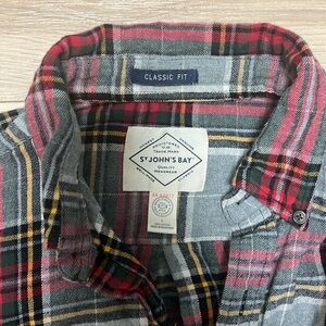Men’s flannel shirt